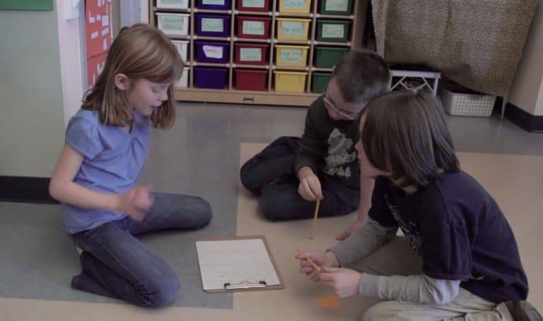 Children working together to develop Social Emotional Learning